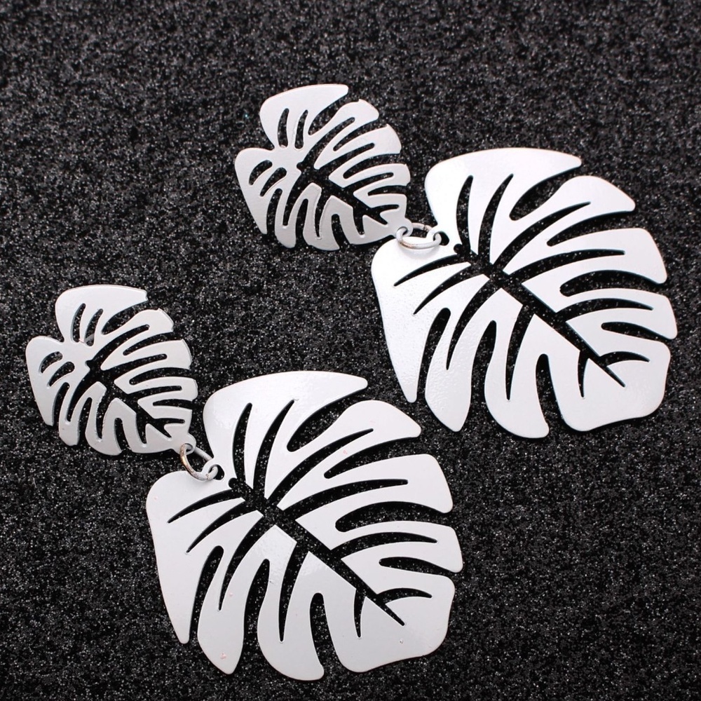 *CYBELE* White Leaf Shaped Hollow Design Fashion Earrings
